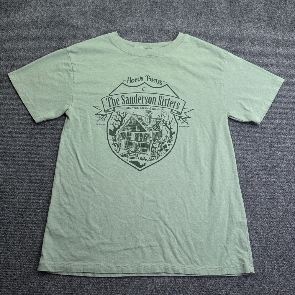 Disney Hocus Pocus T-Shirt Green Sanderson Sisters Cottage Graphic 90's movie